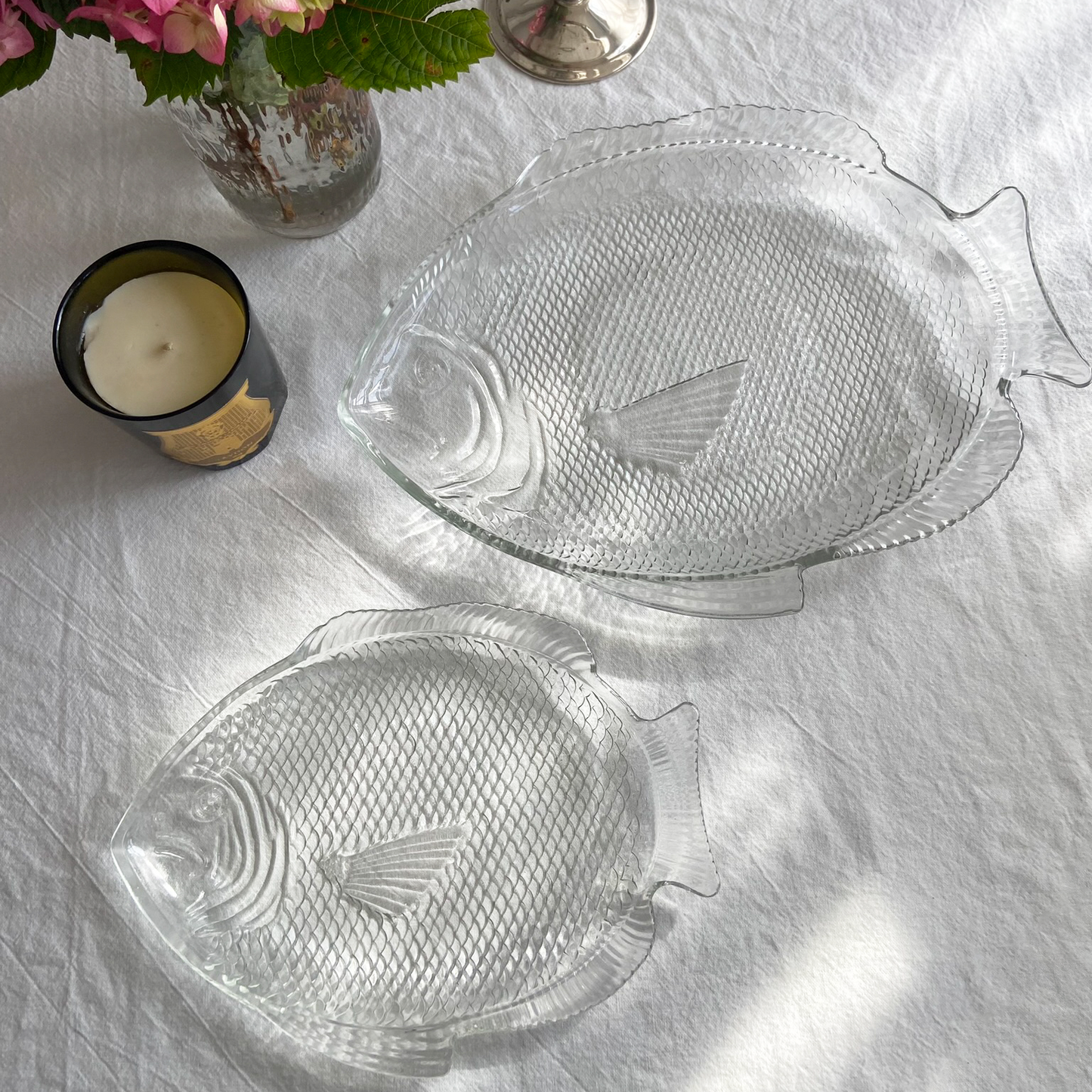 VINTAGE GLASS FISH DISH - LARGE