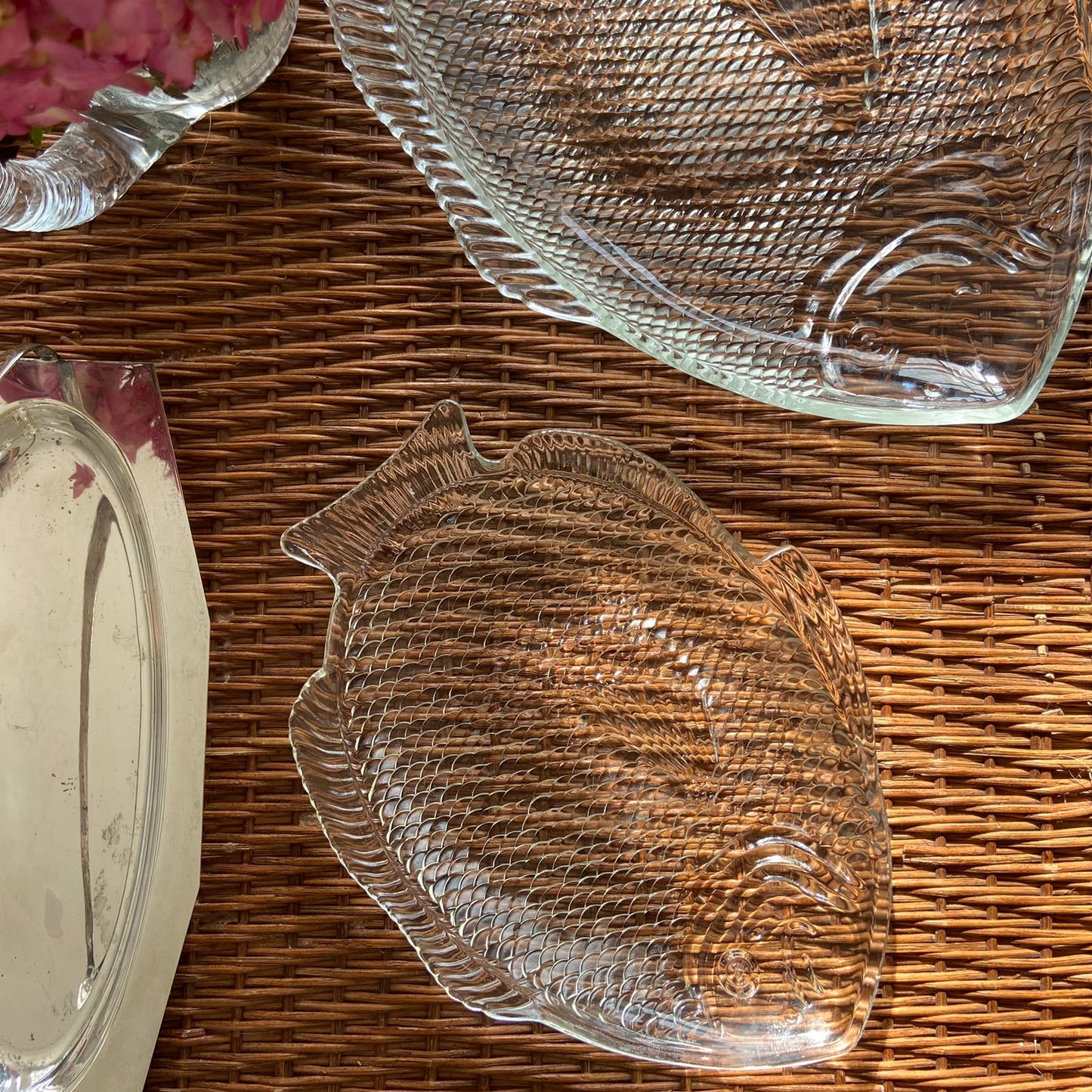 VINTAGE GLASS FISH DISH - SMALL