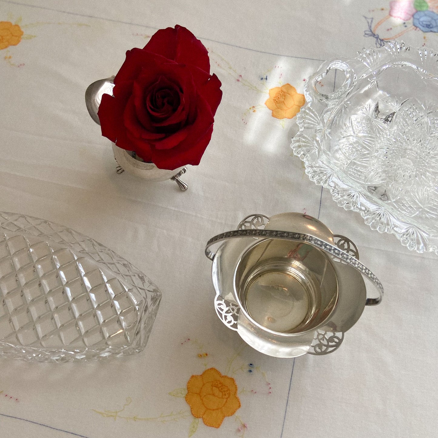 VINTAGE CUT GLASS HOLD ALL DISH