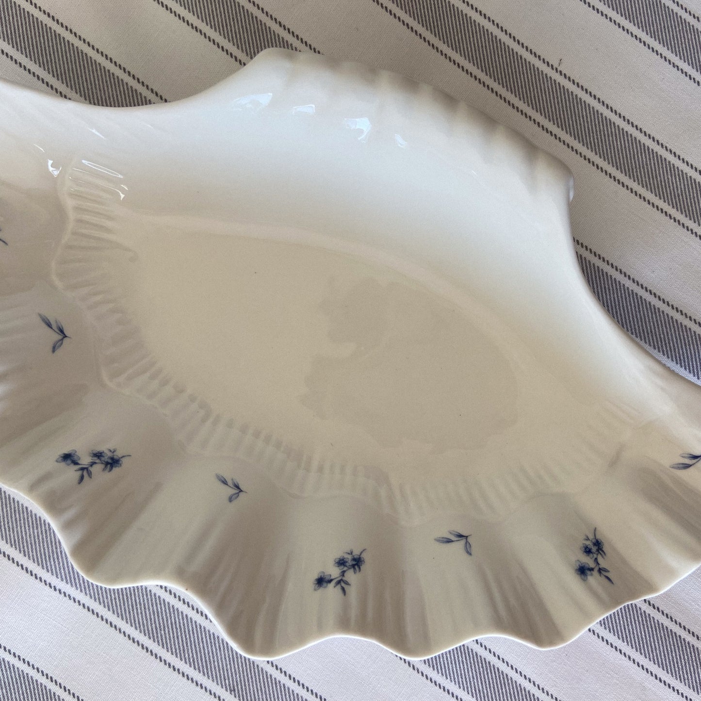 FLORAL CERAMIC SHELL