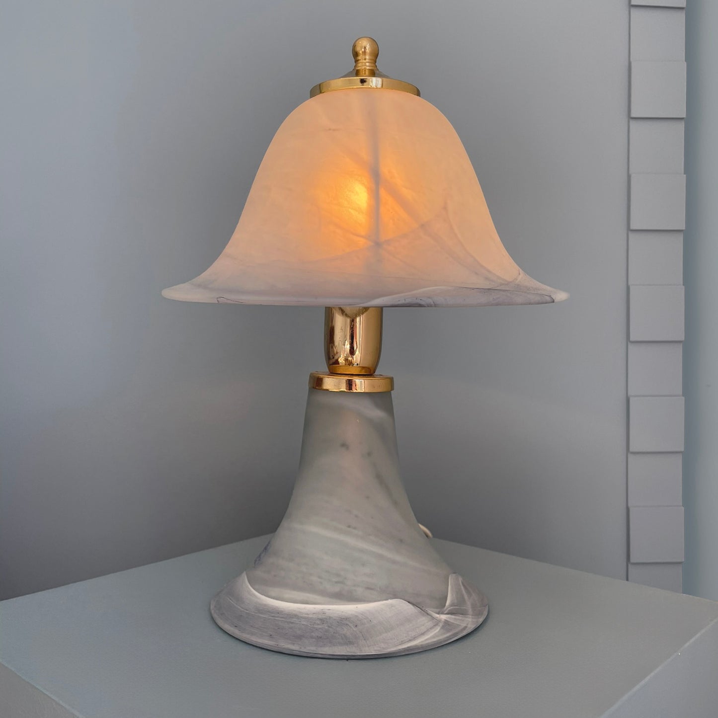 VINTAGE MURANO GLASS MUSHROOM TABLE LAMP