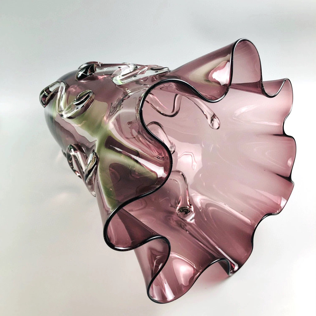 HANDBLOWN ART GLASS VASE