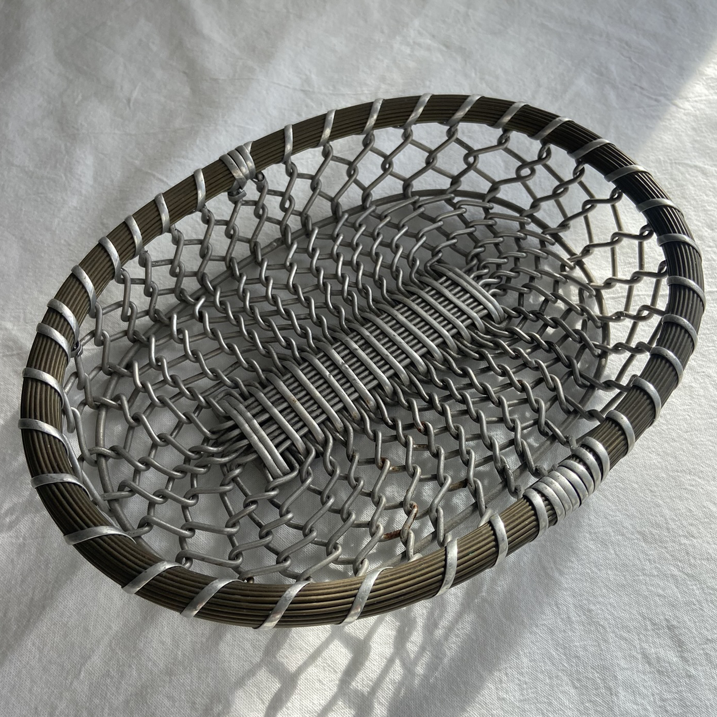 VINTAGE JOAN BREAD BASKET