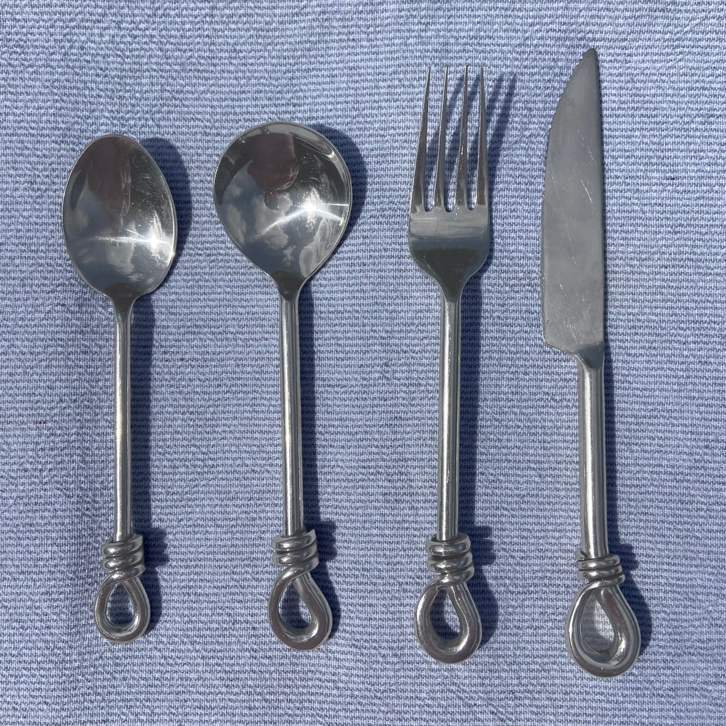 VINTAGE STAINLESS STEEL LOOP CUTLERY SET