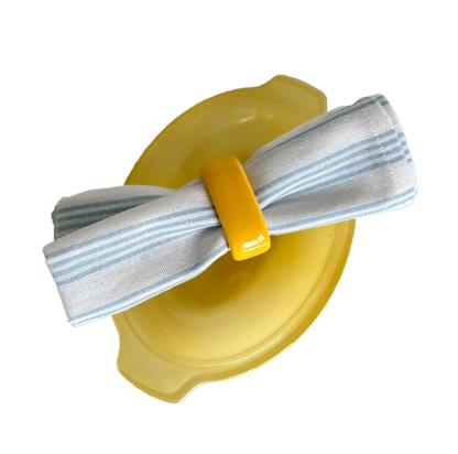 VINTAGE MID CENTURY YELLOW CERAMIC NAPKIN RINGS